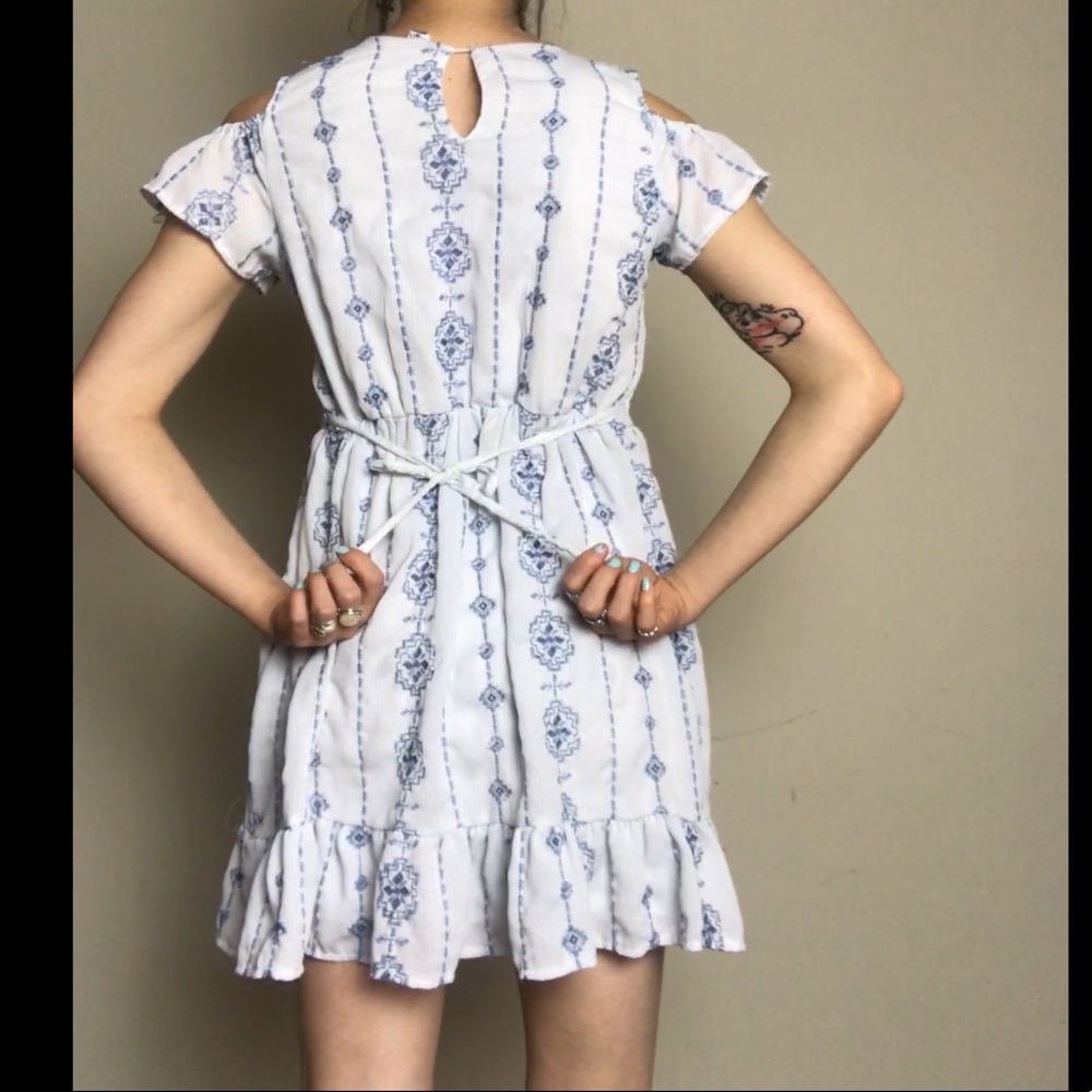 BLUE AND WHITE LACEY RUFFLE BABYDOLL DRESS - Picture 2 of 3